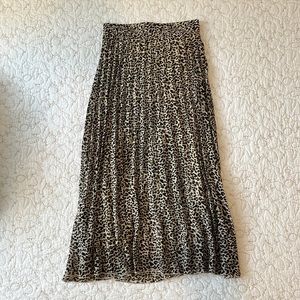 Leopard Print Pleated Skirt